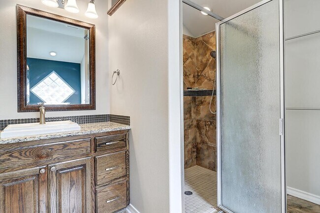 Building Photo - 3813 Kangaroo Ct