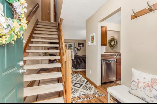 Building Photo - 1601 Holland Dr