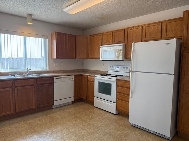Building Photo - 4431 Calico Dr S