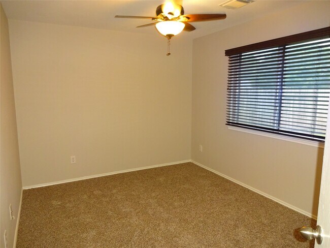 Building Photo - 12722 Kiev Hills Ln