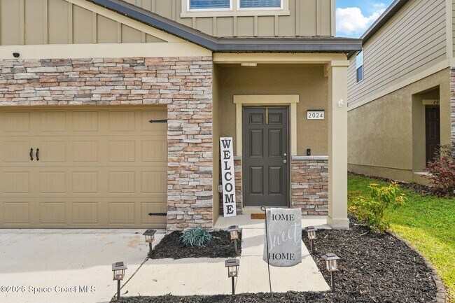 Building Photo - 2024 Hemingway Cir