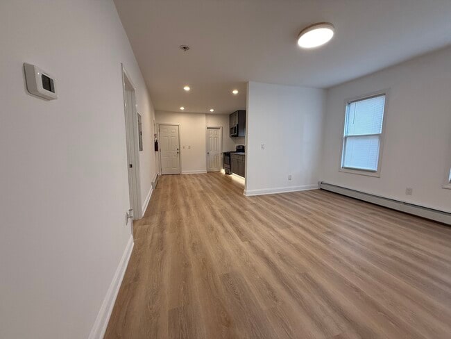 Building Photo - 98 Franklin Ave