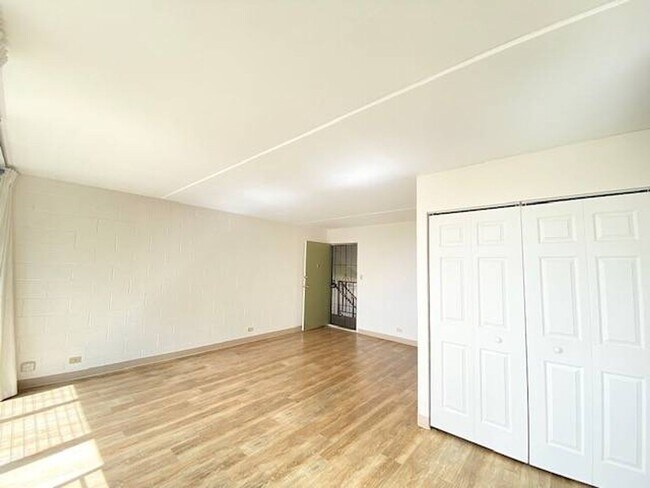 Building Photo - 2br/1ba/1pkg Apartment in Hokuahi Apartmen...