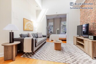 Building Photo - 118 Christopher St