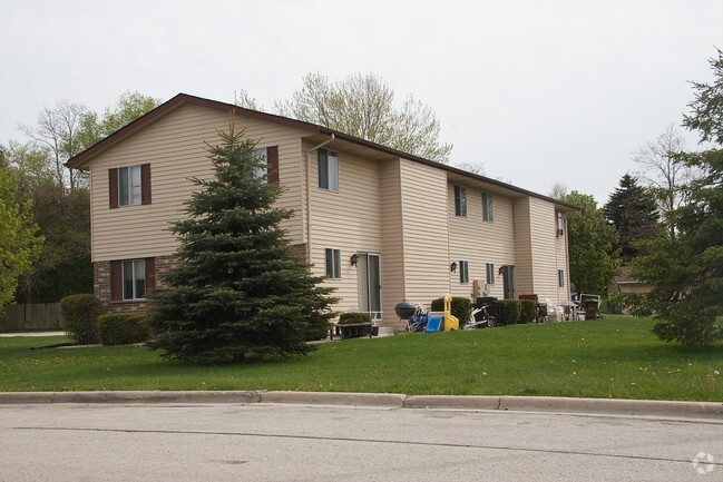 Building Photo - 325-379 Meadowbrook Dr