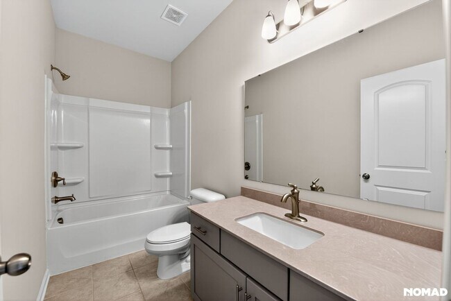 Building Photo - Spacious 3BR Townhome in Matthews