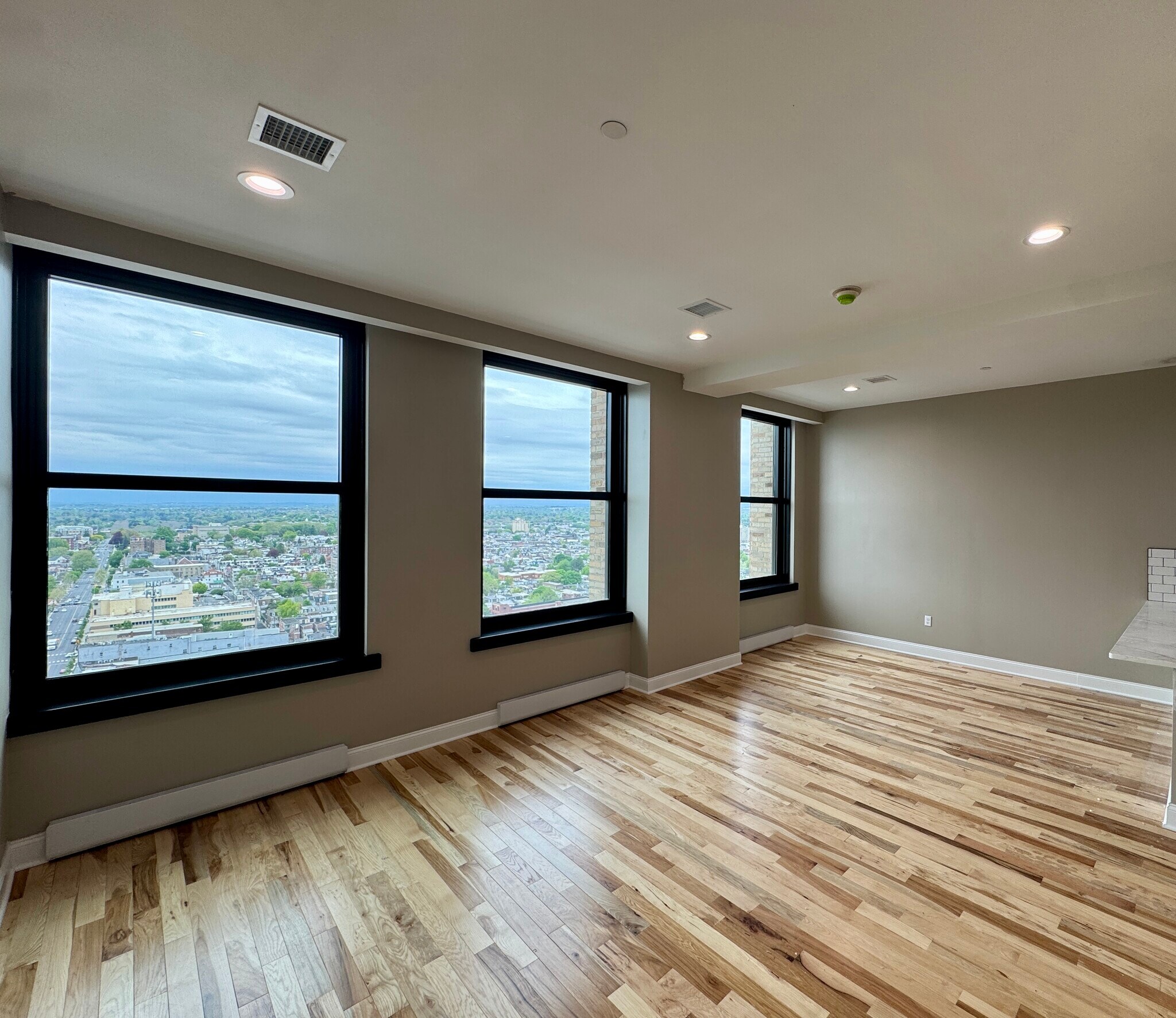 Building Photo - 2 N 9th St