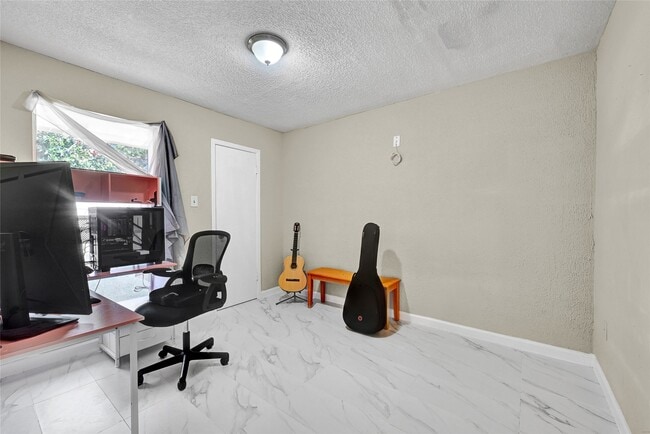 Building Photo - 19327 Cypress Harbor Dr