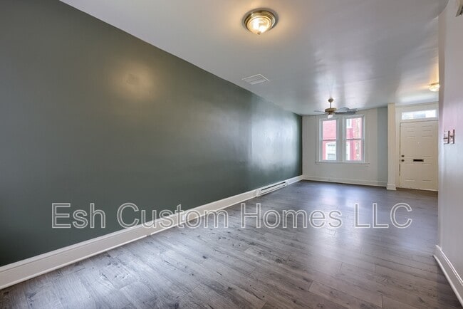 Building Photo - 464 Lafayette St