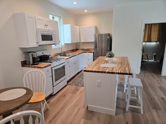 Building Photo - 2157 Laguna Negra Ln