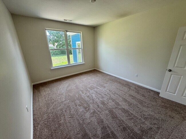 Building Photo - 2427 Sheek Rd