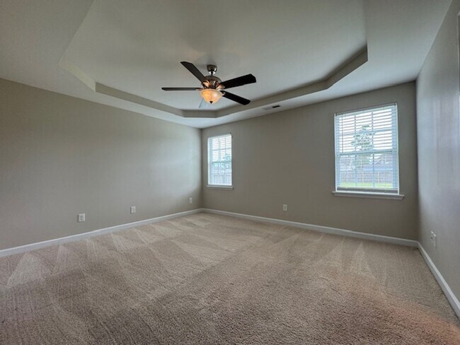 Building Photo - Sensational in Sagewood!