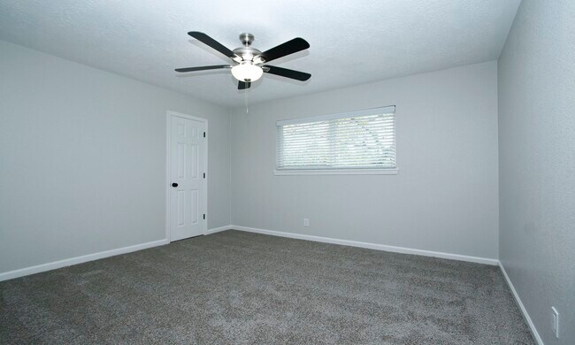 Building Photo - 25607 Pecan Valley Cir