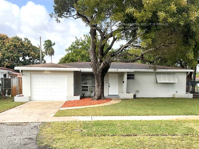 Building Photo - 3241 Pierce St