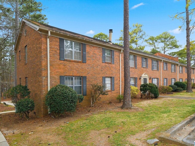 Building Photo - 2201 Montreat Cir
