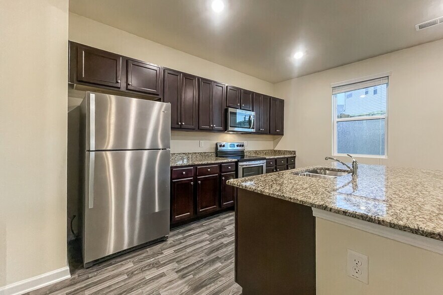 Building Photo - 322 Hamilton Pointe Dr