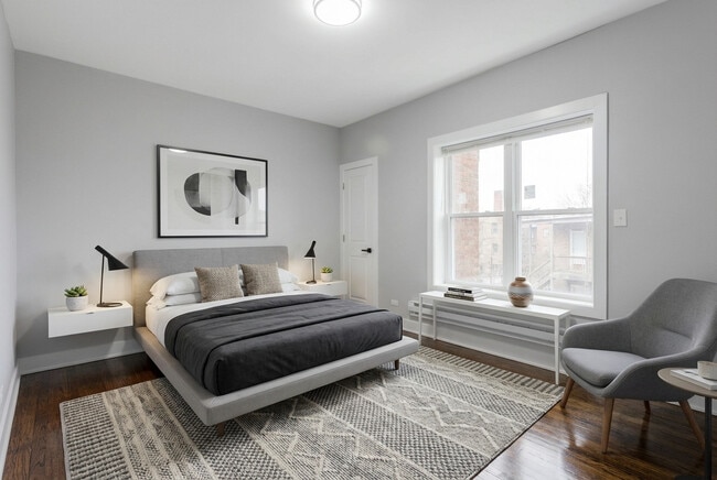 Building Photo - 8022 S Ellis Ave