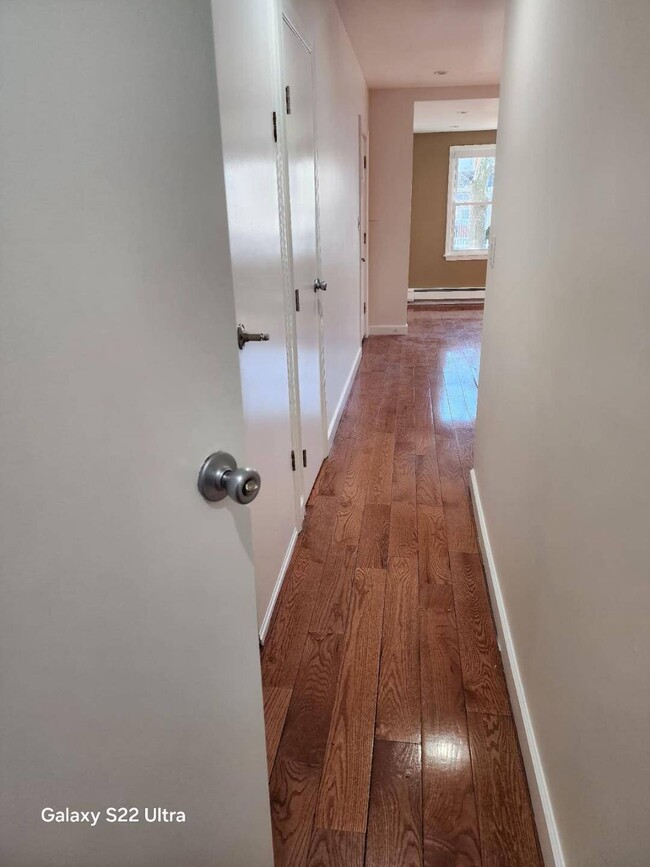 Building Photo - 241-05 Mayda Rd