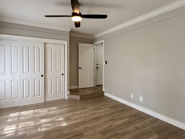 Building Photo - Stunning 4 Bedroom 3 Bath Home in Campbell