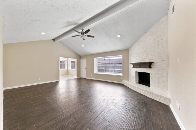 Building Photo - 1710 Foxwood Ct