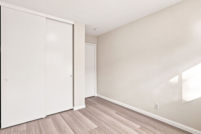 Building Photo - 6741 Altiplano Way