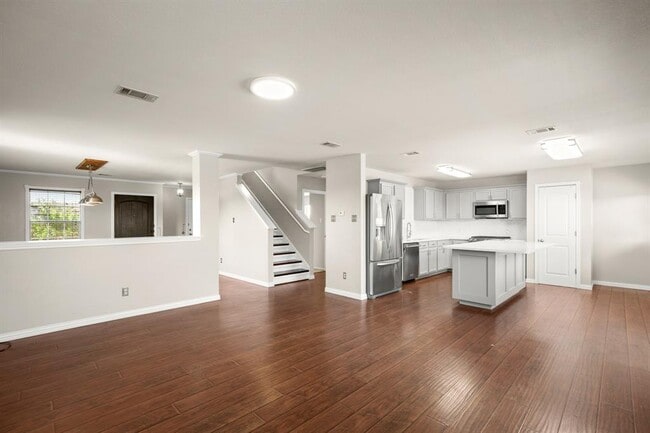 Building Photo - 12028 Plains Valley Dr