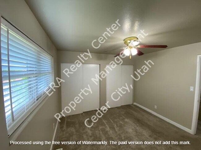 Building Photo - 394 S 500 W