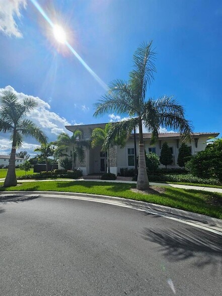 Building Photo - 12112 NW 24th Ct