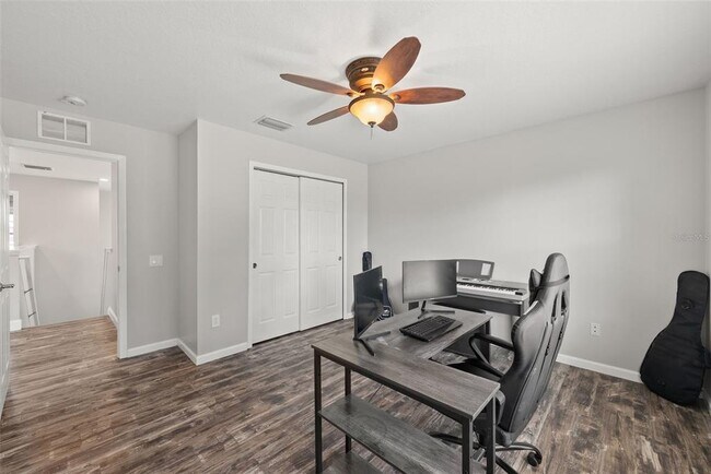 Building Photo - 14019 Crater Cir