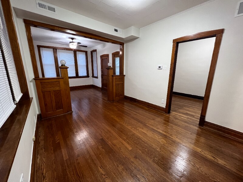 Building Photo - 2926 W 40th Pl