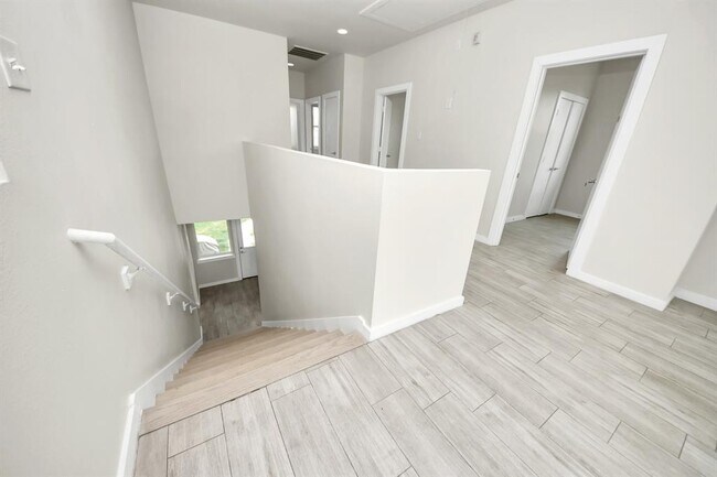 Building Photo - 4228 Bellfort Ave