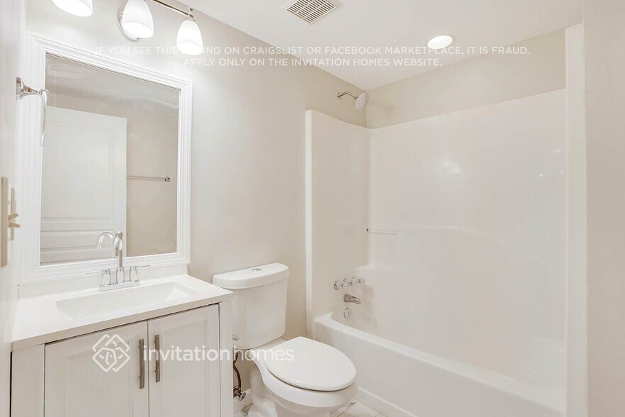 Building Photo - 1734 Lamancha Dr NW