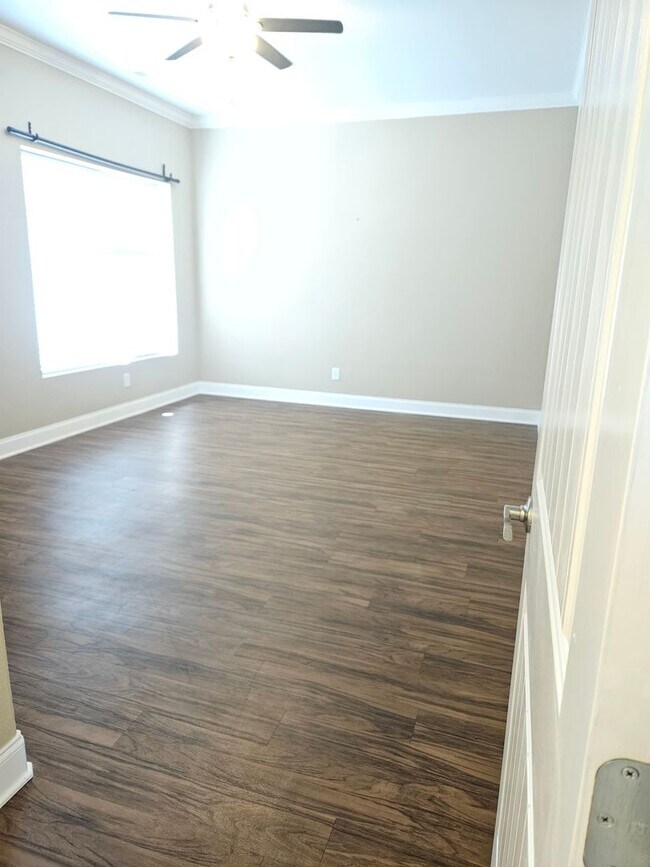 Building Photo - City of Maryville 37801 - 2 Bedroom, 2 bat...
