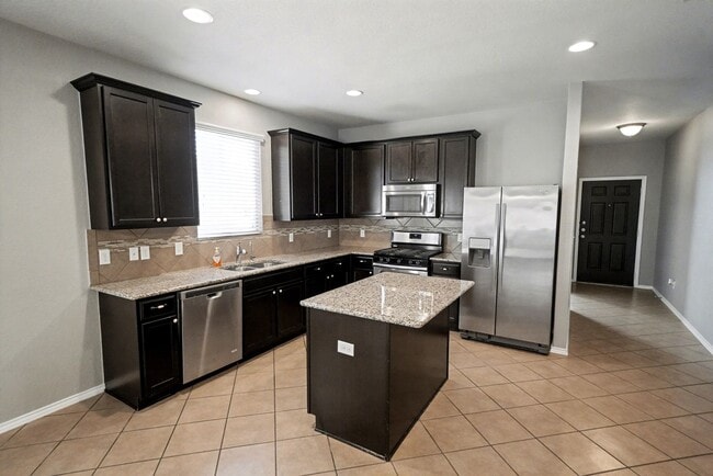 Building Photo - Beautiful Home in the Highly Desirable Alamo Ranch Community! - Realtor Commission: $500