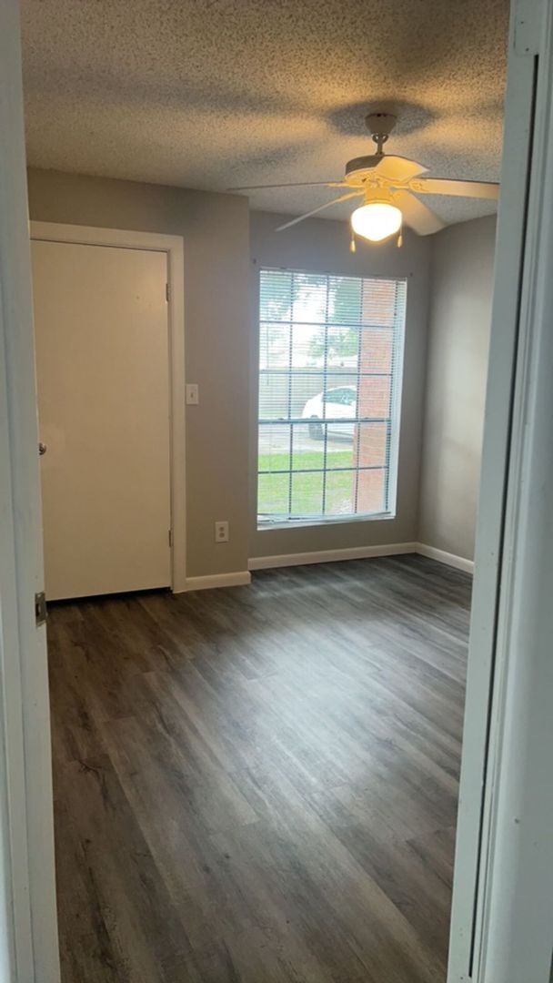 Building Photo - For Rent: 1 Bedroom, 1 Bath in a gated com...
