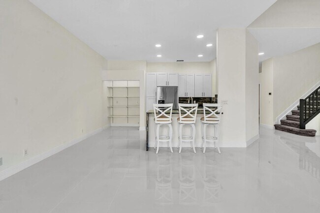 Building Photo - 36 Monterey Pointe Dr