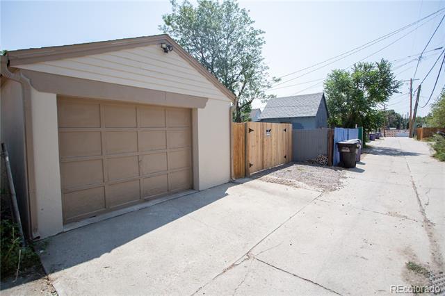 Building Photo - 4657 Columbine St