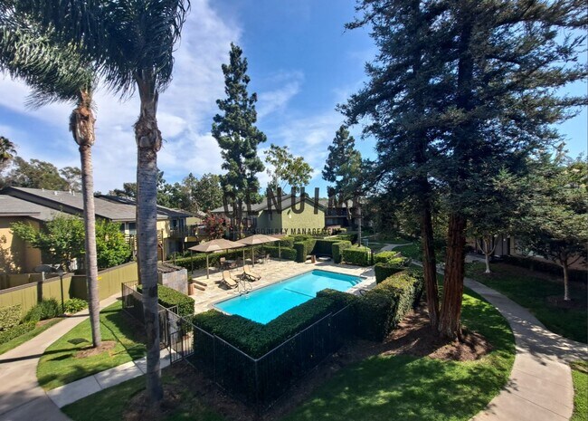 Building Photo - $500 off 1st Month! Beautiful 2 Bedroom in...
