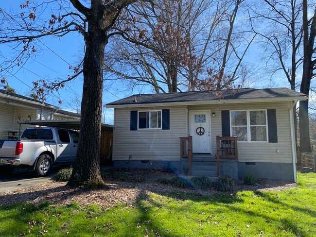 Primary Photo - 6016 Wentworth Ave