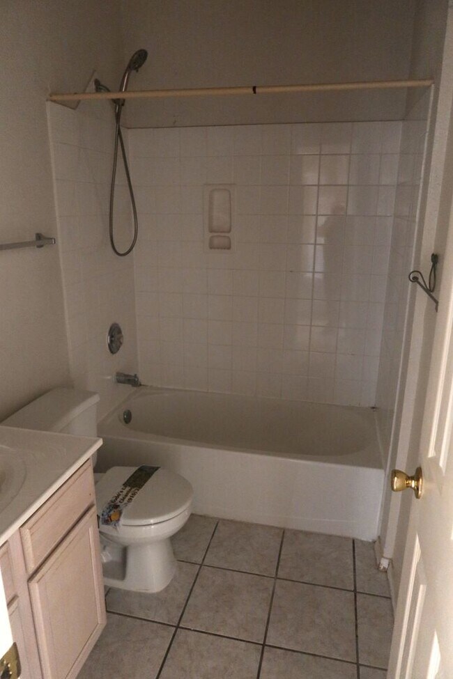 Building Photo - 3704 Leticia St