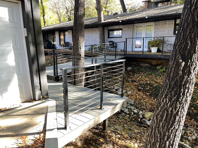 Building Photo - Newly Renovated, 3-Bed Home in South Tulsa