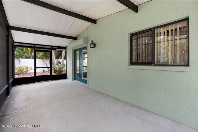 Building Photo - 2175 Barracuda Ave