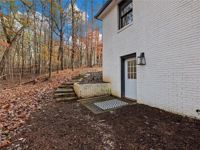 Building Photo - 7328 Ivy Cir