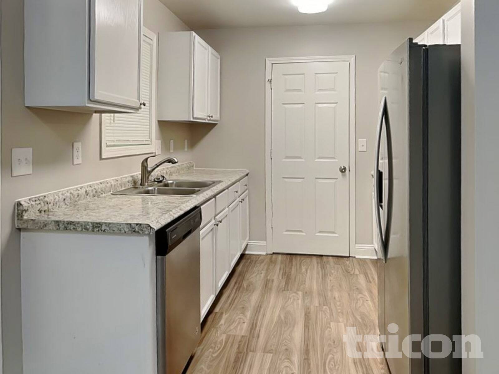 Building Photo - 821 Gore St