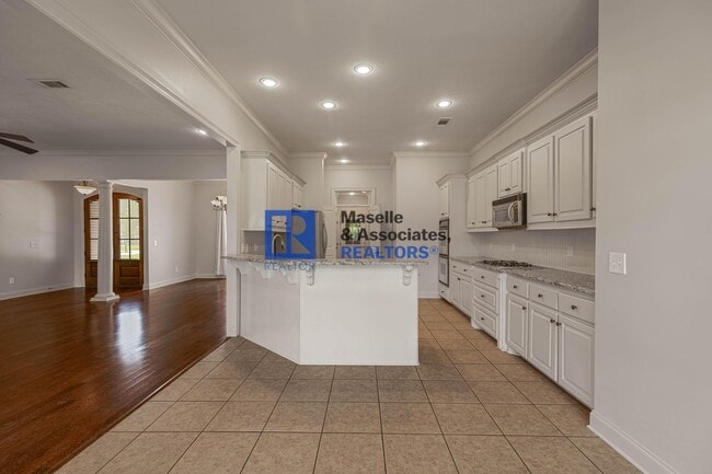 Building Photo - 4 Bed/3 Bath home Ashbrooke Subdivision Madison MS