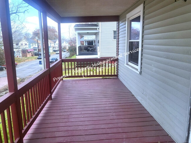 Building Photo - 1303 Wade St