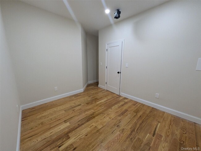 Building Photo - 104-44 42nd Ave