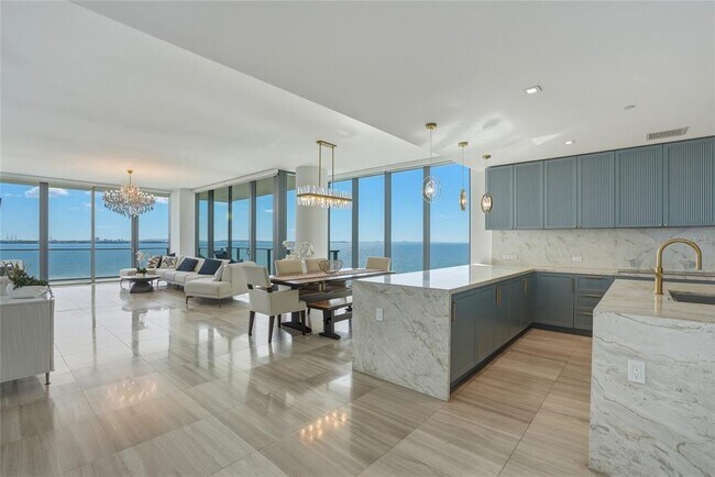 Building Photo - 3101 Bayshore Blvd