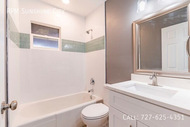 Building Photo - 2017 Ocean View Pl