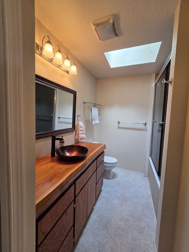 Building Photo - Tucked Away in Gig Harbor - 3 Bedroom + Bonus & Huge Yard. Available Now!